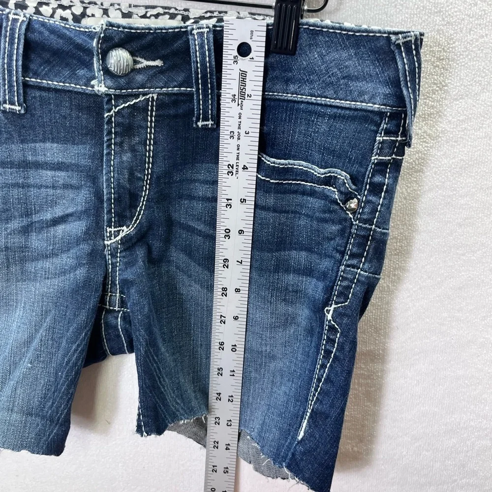 Ariat REAL denim Cut off Denim Jean Shorts Jorts‎ Womens 29 Cute Comfy 2323